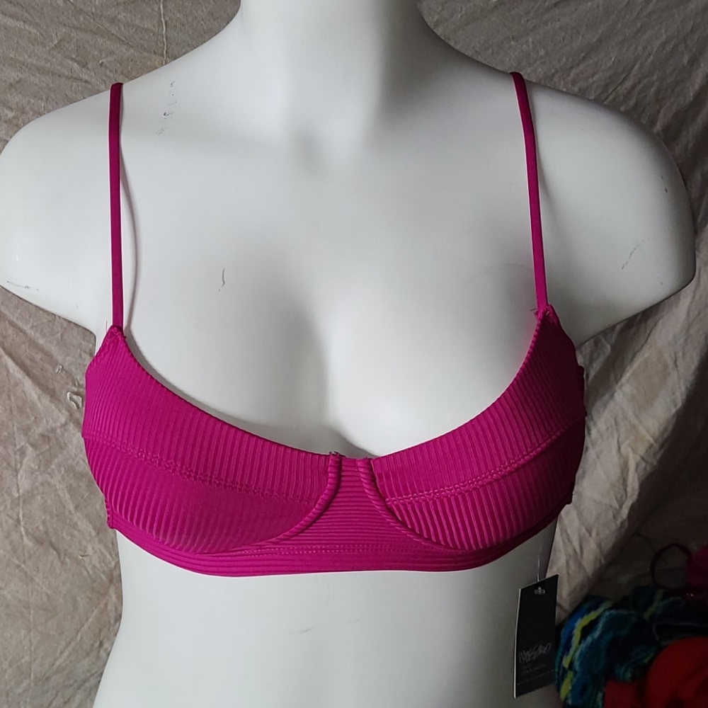 Swimsuit bikini top
